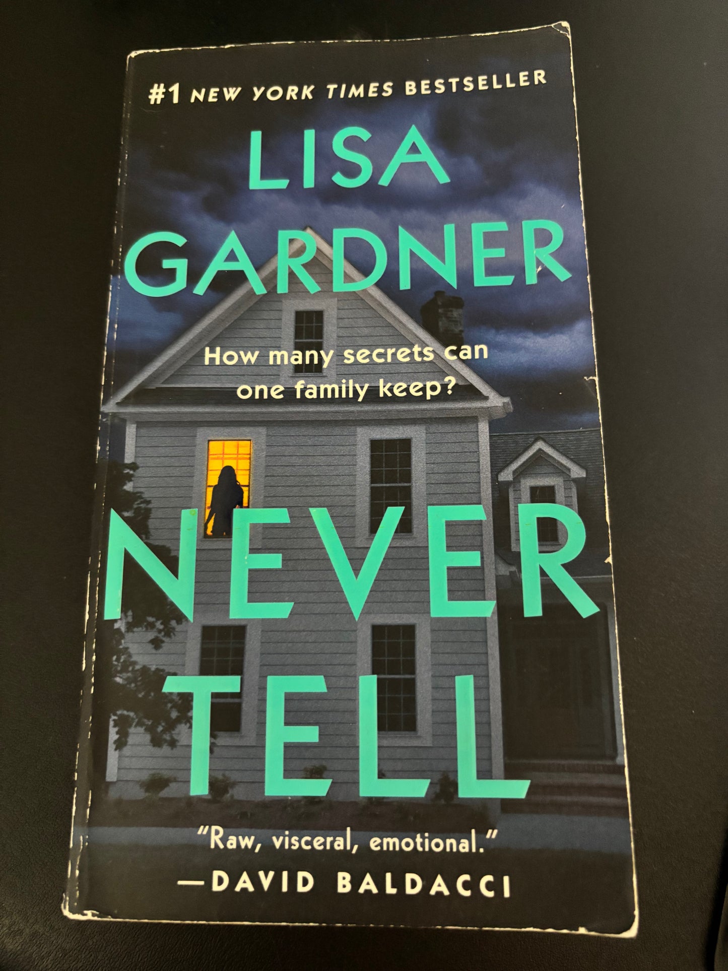 Never Tell by Lisa Gardner rescued (mass market)