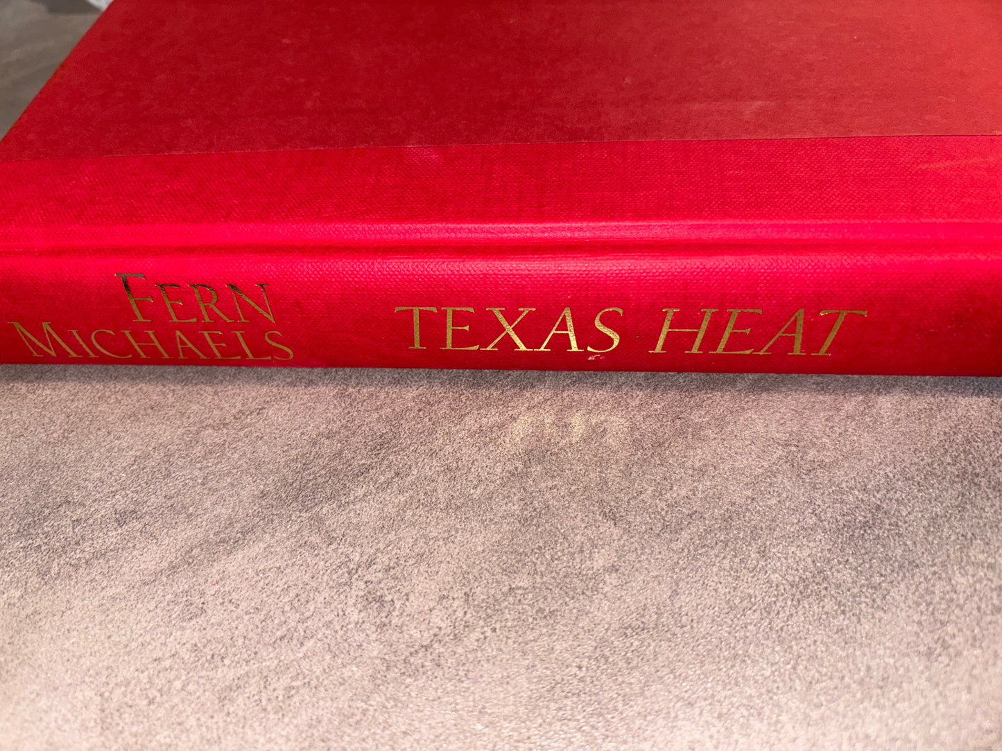 Texas Heat by Fern Michaels hardcover (rescued-no dust cover)