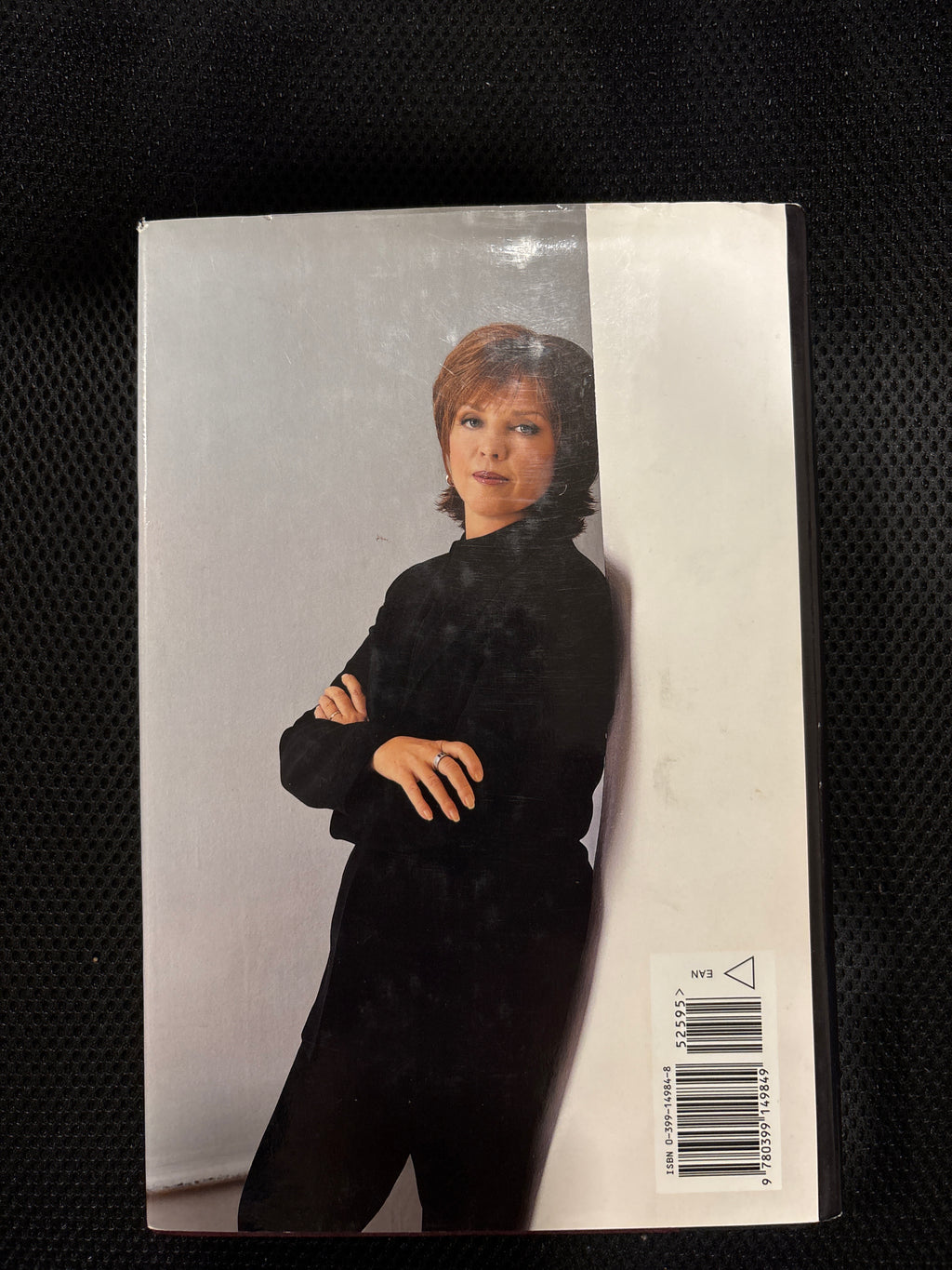 Birthright by Nora Roberts hardcover (like new)