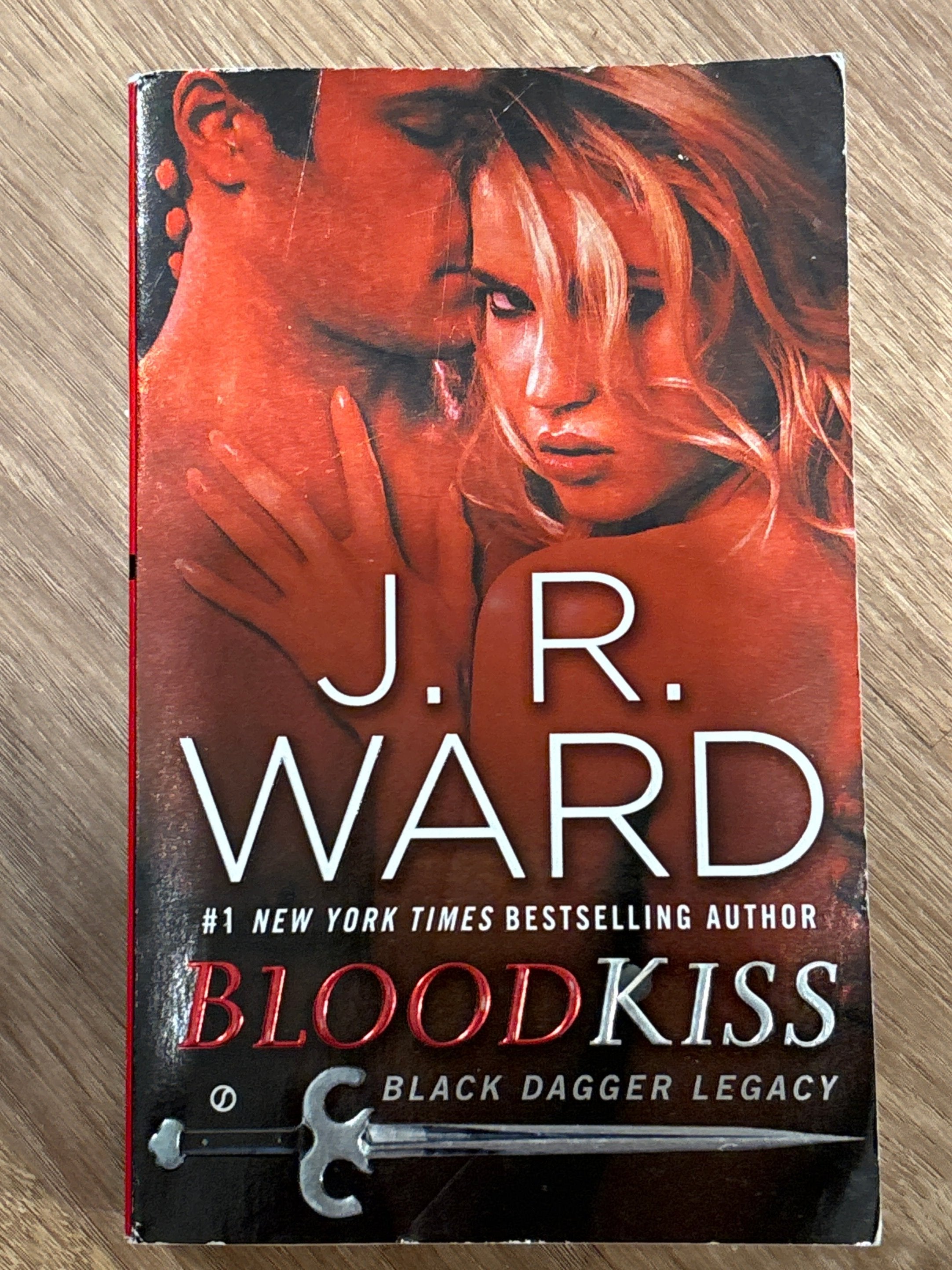 Bloodkiss by J.R. Ward paperback (mass market) (rescued)