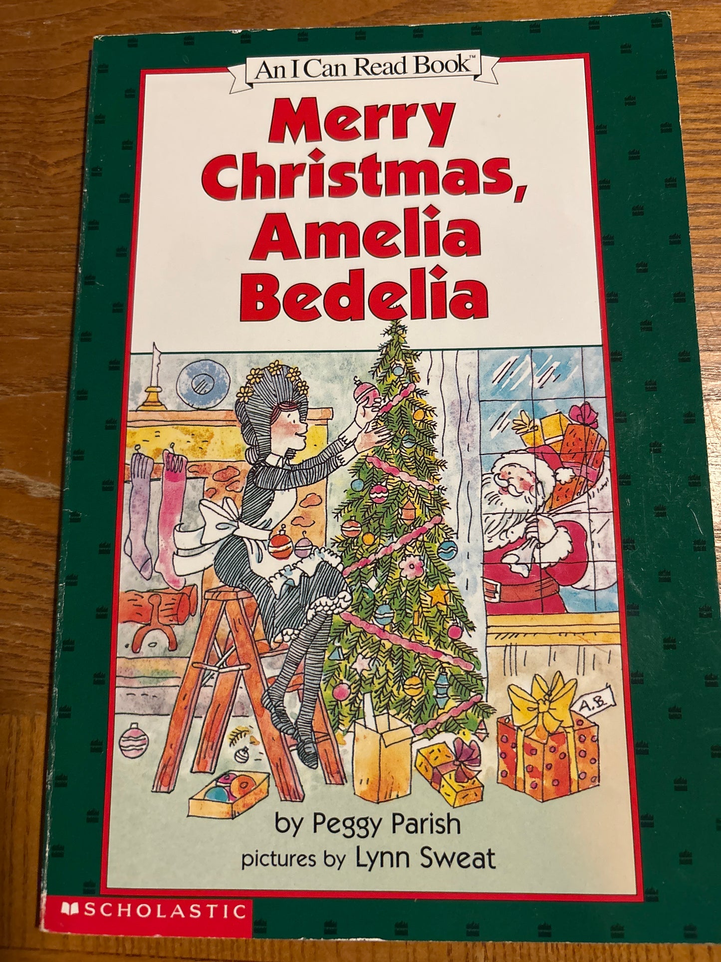 Merry Christmas Amelia Bedelia by Peggy Parish rescued/paperback