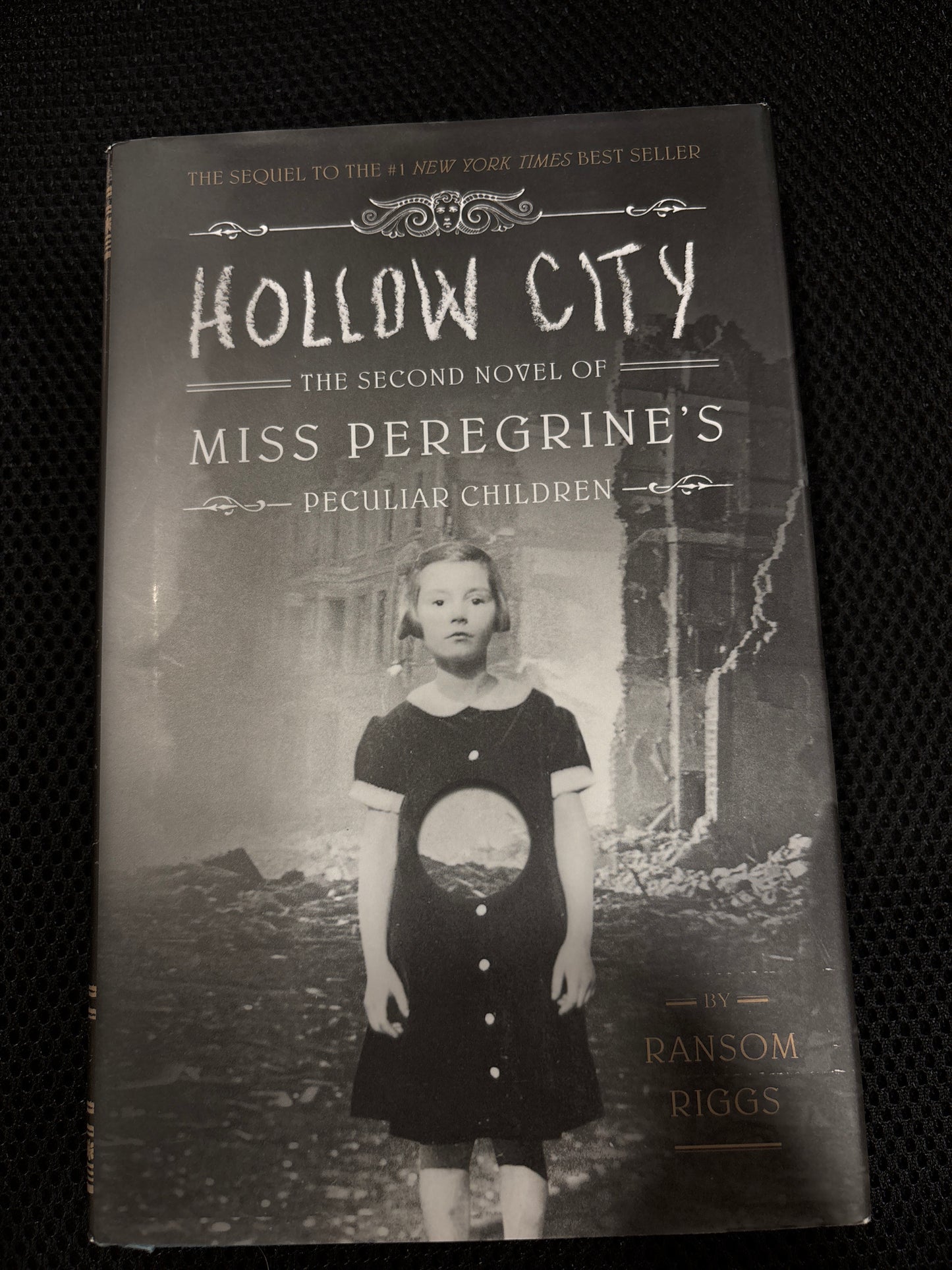 Hollow City (the Second Novel of Miss Peregrine‘s Peculiar Children) by Ransom Riggs rescued/hardcover YA