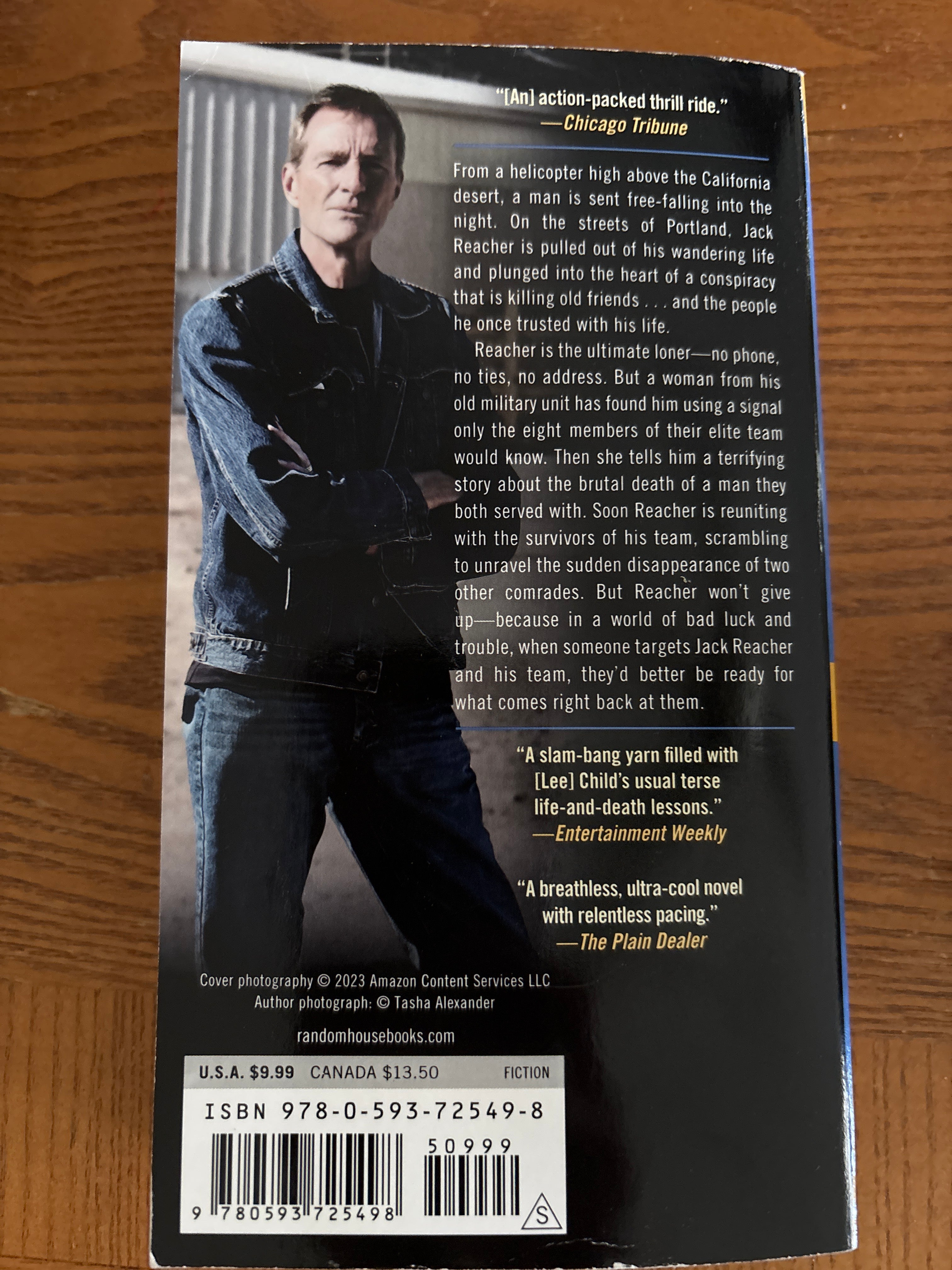 Reacher: Bad Luck and Trouble: A Jack Reacher Novel by Lee Child paperback (mass market) (like new)