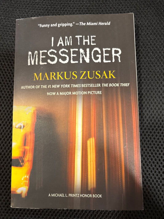 I Am the Messenger by Markus Zusak rescued/paperback YA