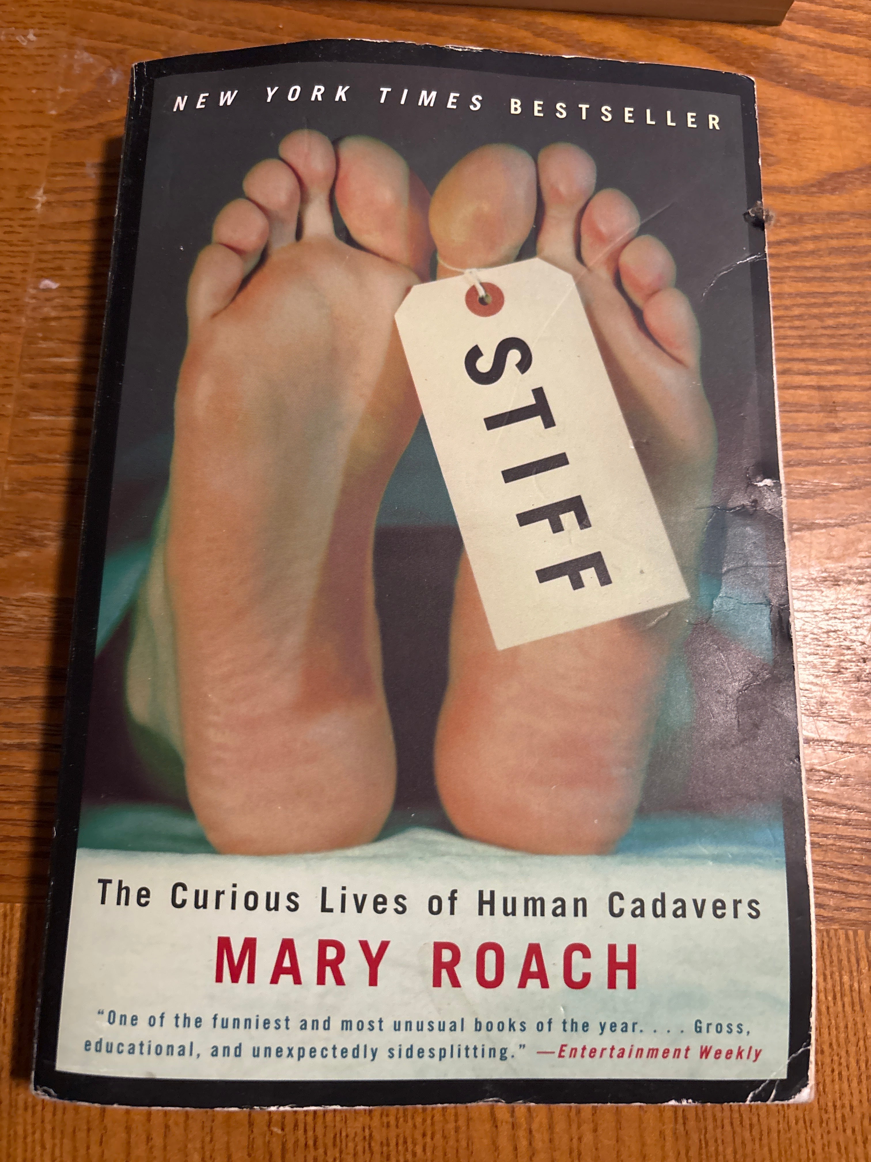 Stiff the Curious Lives of Human Cadavers by Mary Roach paperback (rescued)