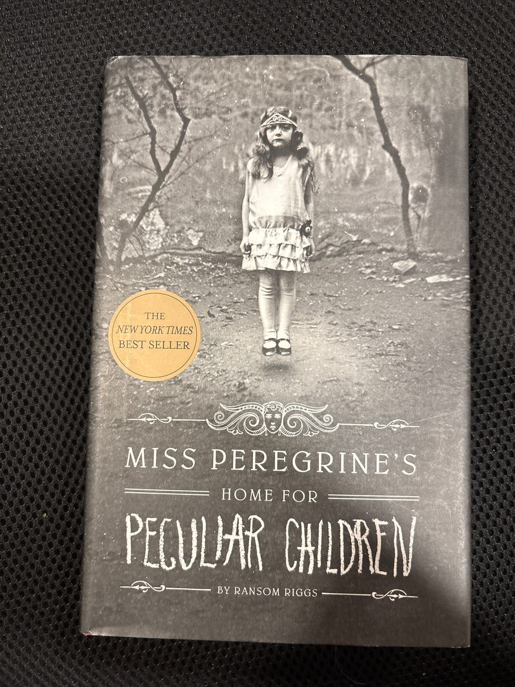 Miss Peregrine’s Home for Peculiar Children (book 1 of Miss Peregrine‘s Peculiar Children series)  hardcover YA (new)