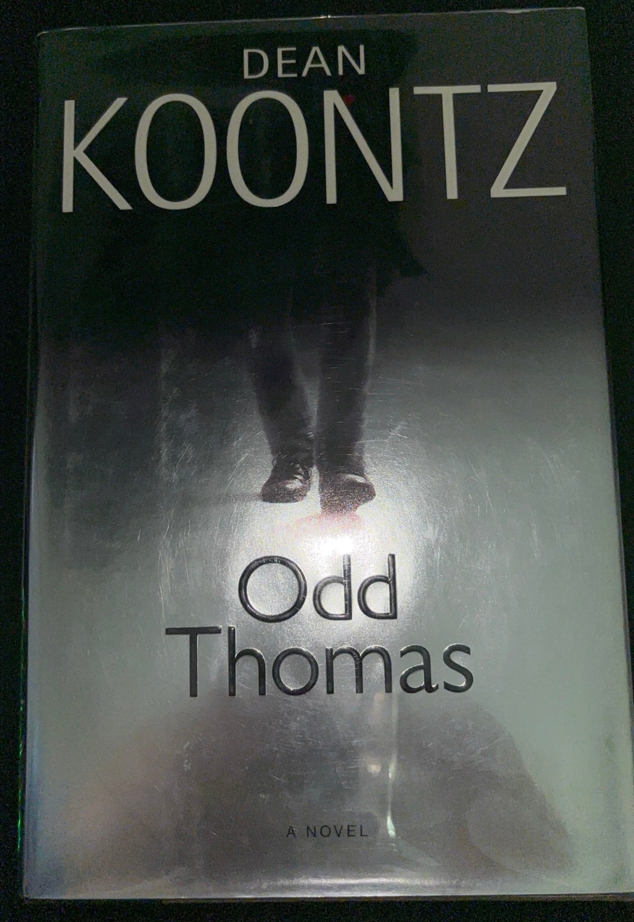 Odd Thomas (Book 1 of the Odd Thomas series) by Dean Koontz hardcover (like new)