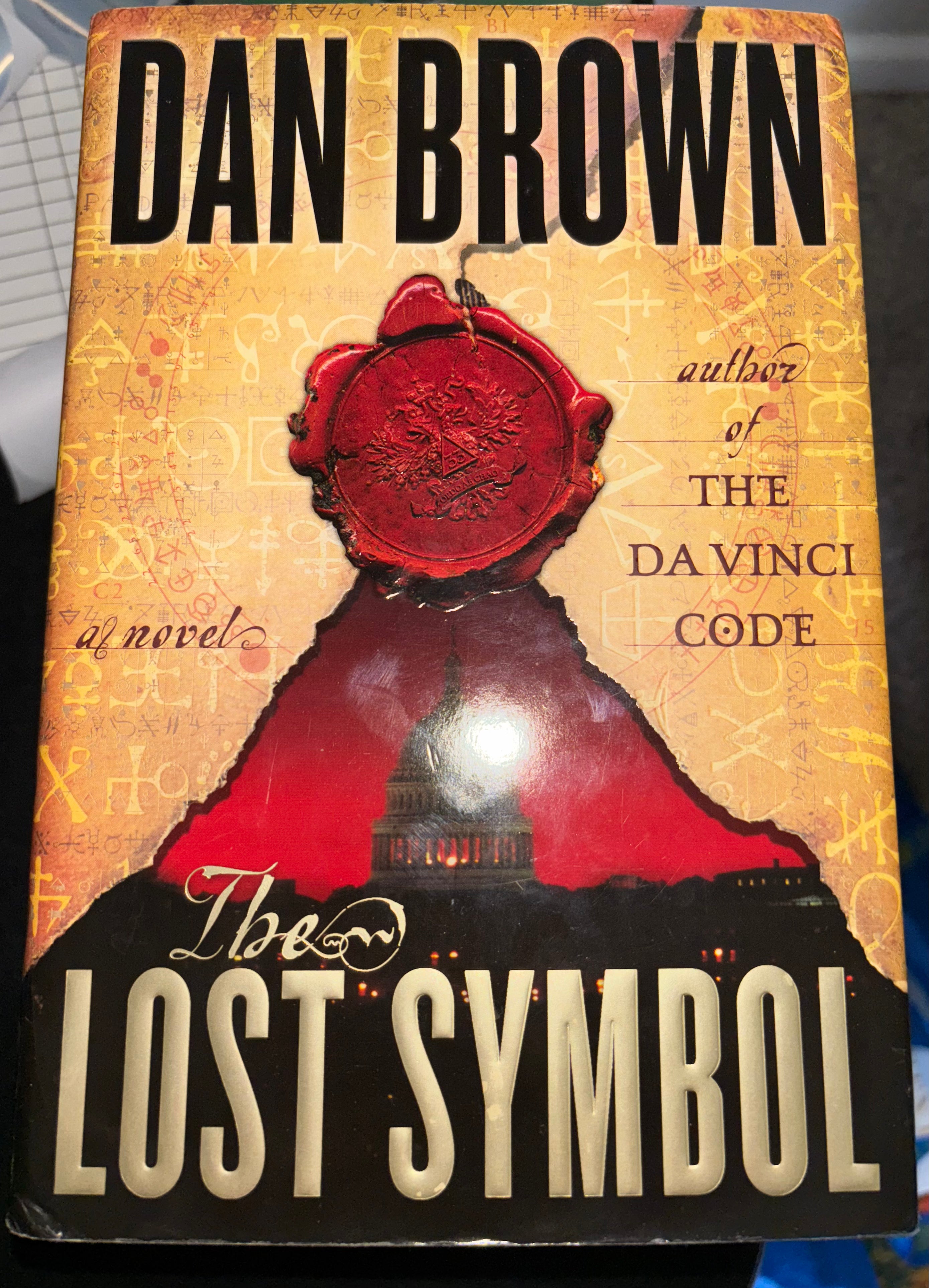 The Lost Symbol (book 3 of the Robert Langdon series) by Dan Brown hardcover (like new)