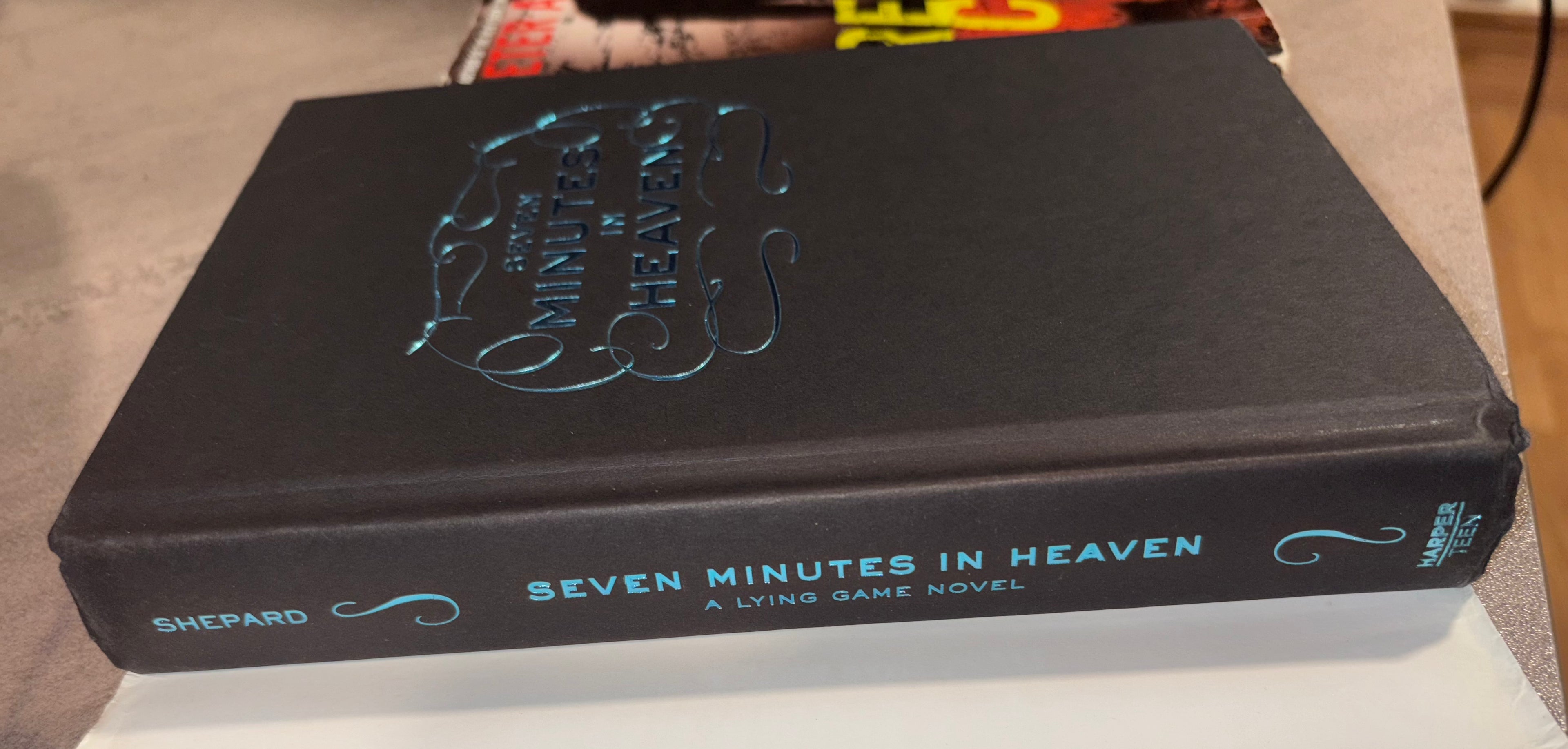Seven Minutes in Heaven (The Lying Game #6) by Sara Shepard hardcover (like new)