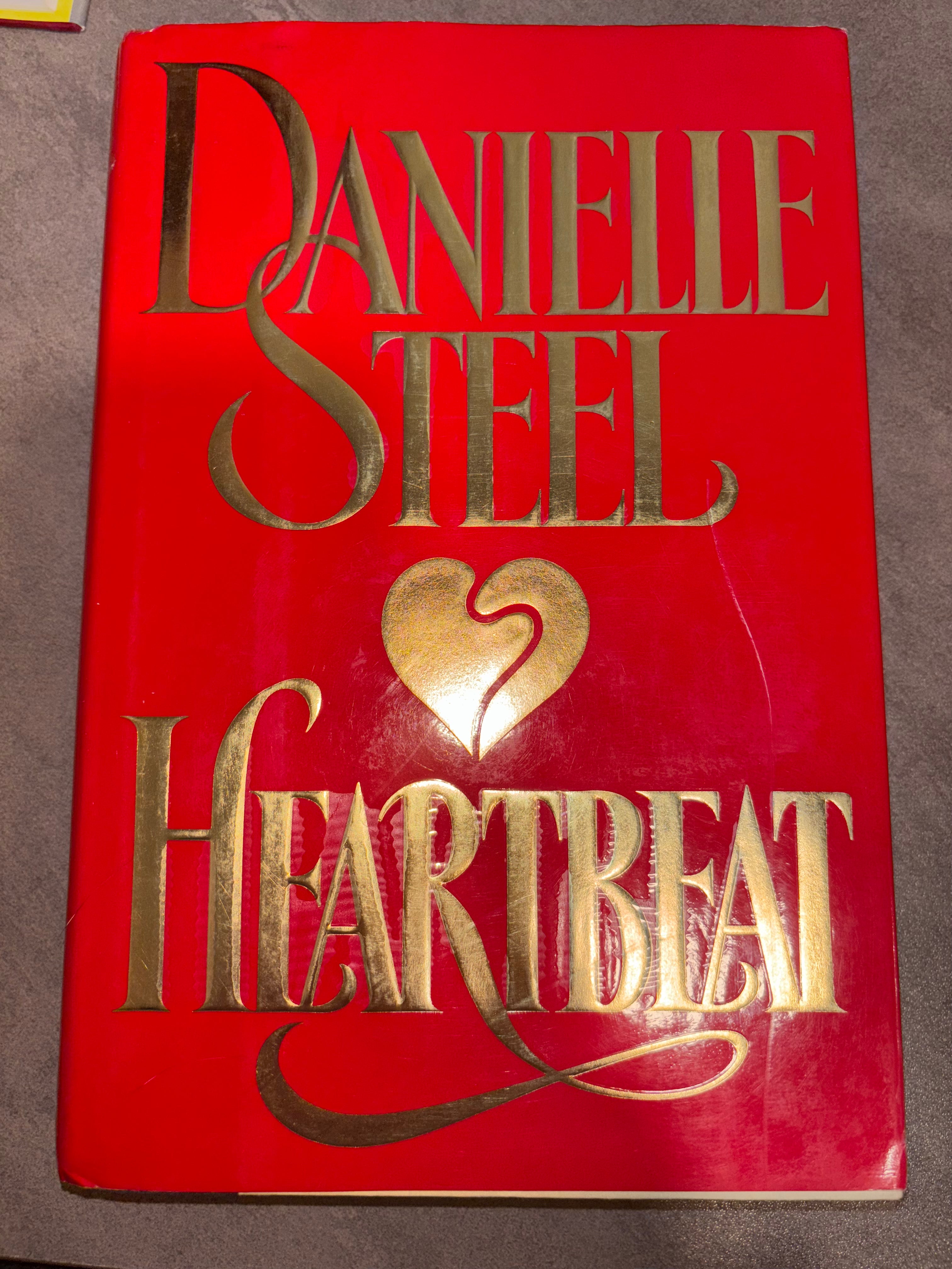 Heartbeat by Danielle Steel hardcover (rescued)