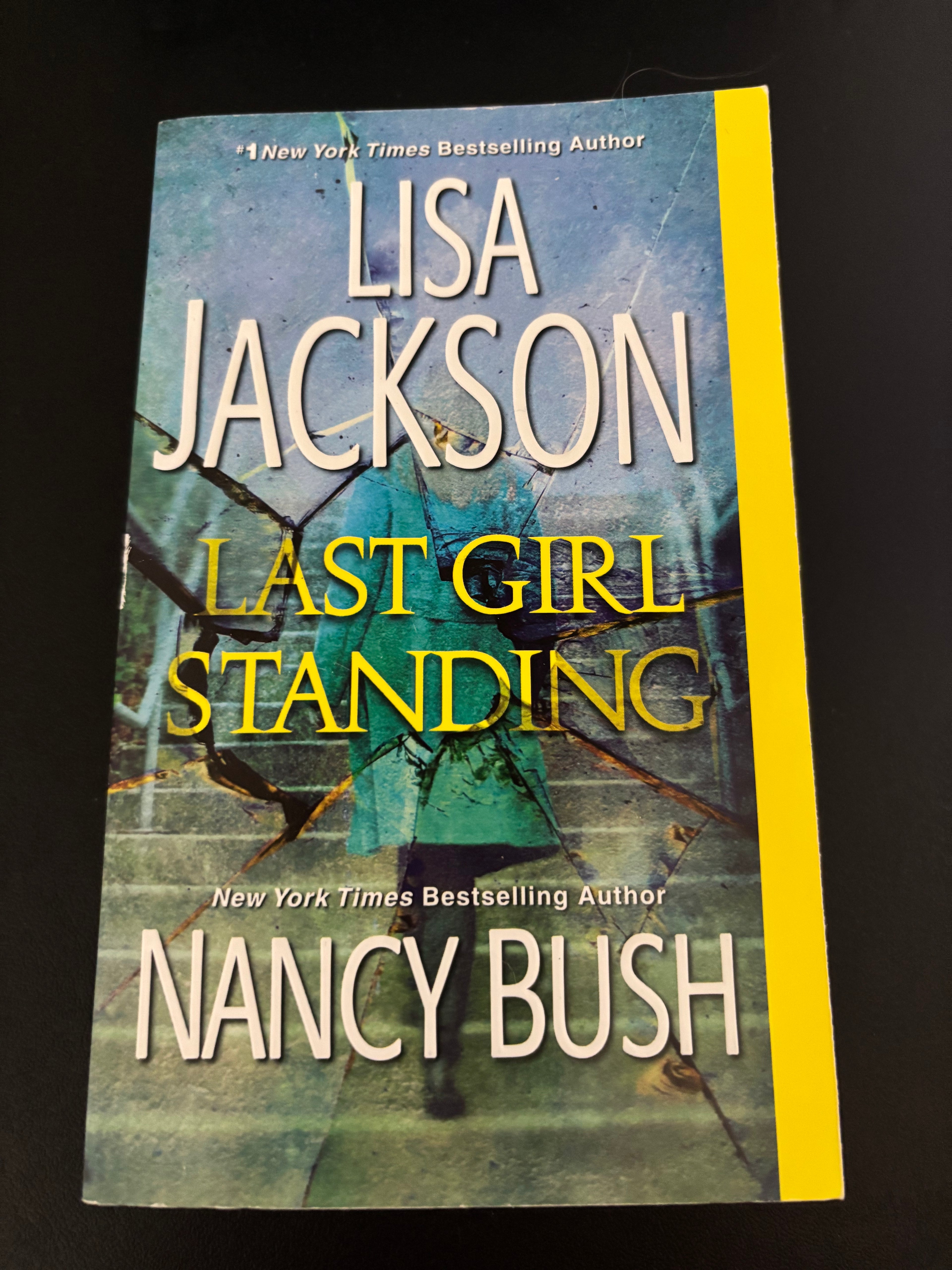 Last Girl Standing by Lisa Jackson mass market (rescued)