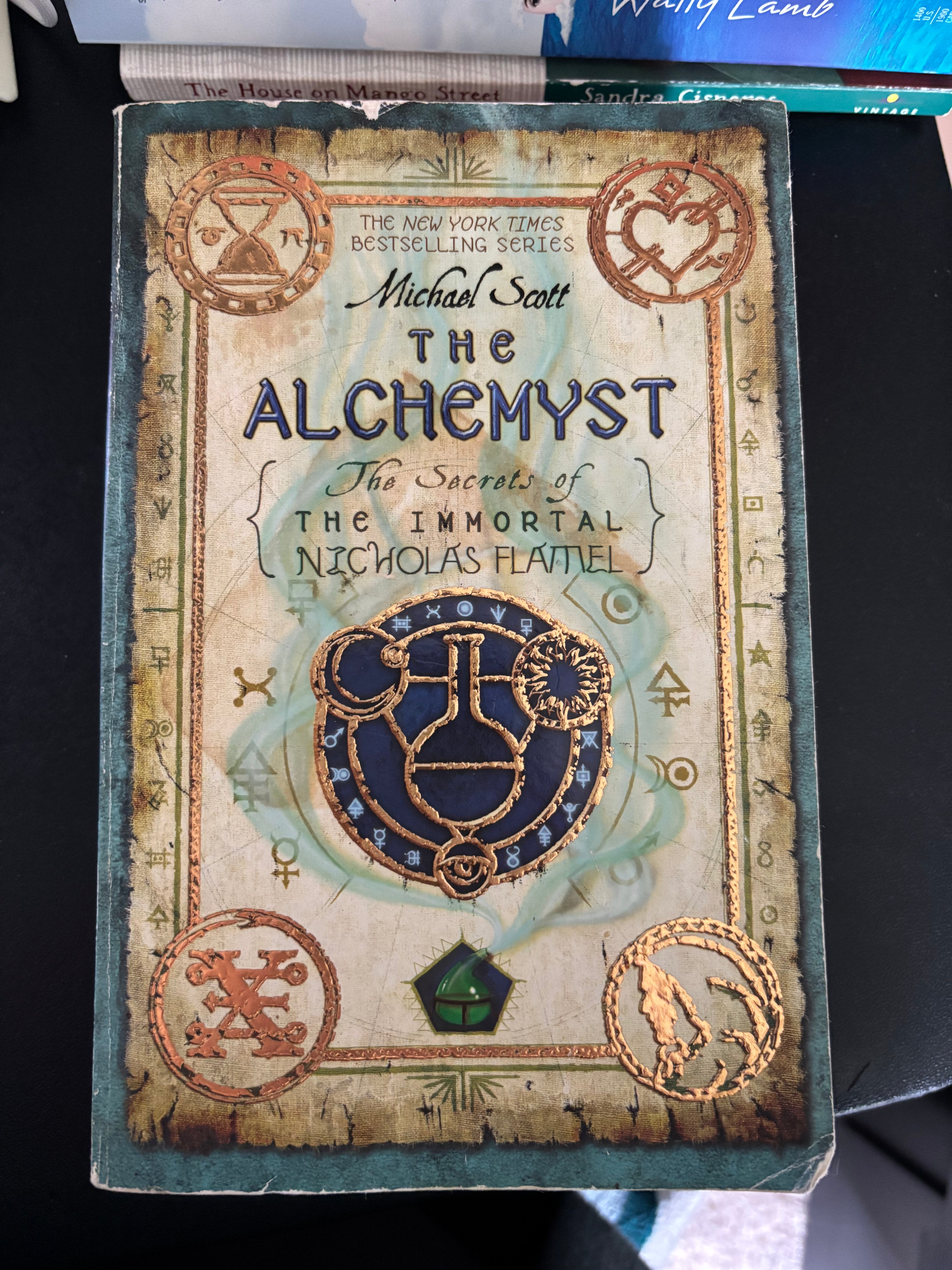 The Alchemist (Book 1 of the Secrets of The Immortal Nicholas Flamel Tween/YA paperback (rescued)