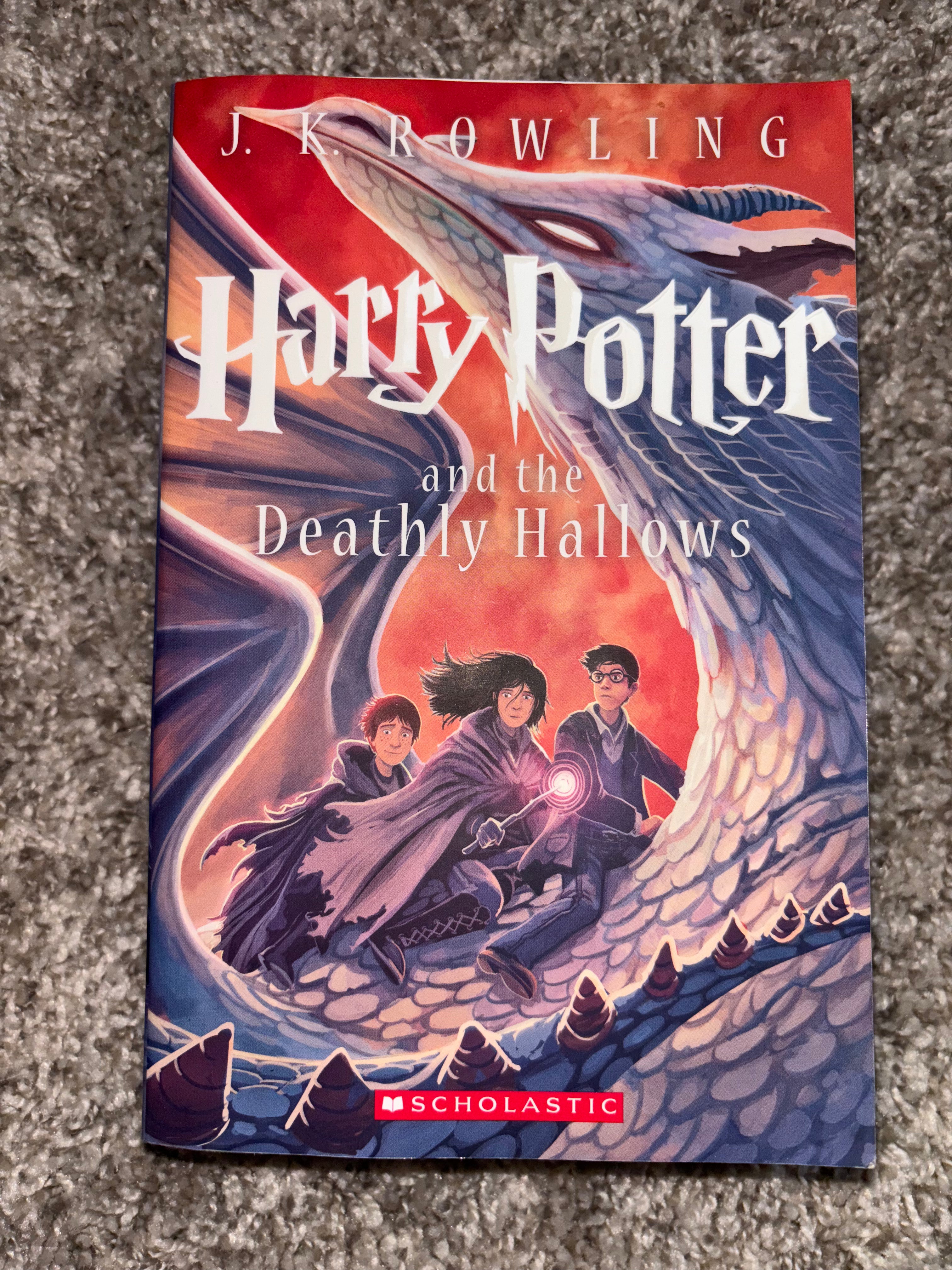 Harry Potter and the Deathly Hallows 15th Anniversary cover (Book 7 of the Harry Potter series) by J.K. Rowling Tween/YA paperback (rescued)