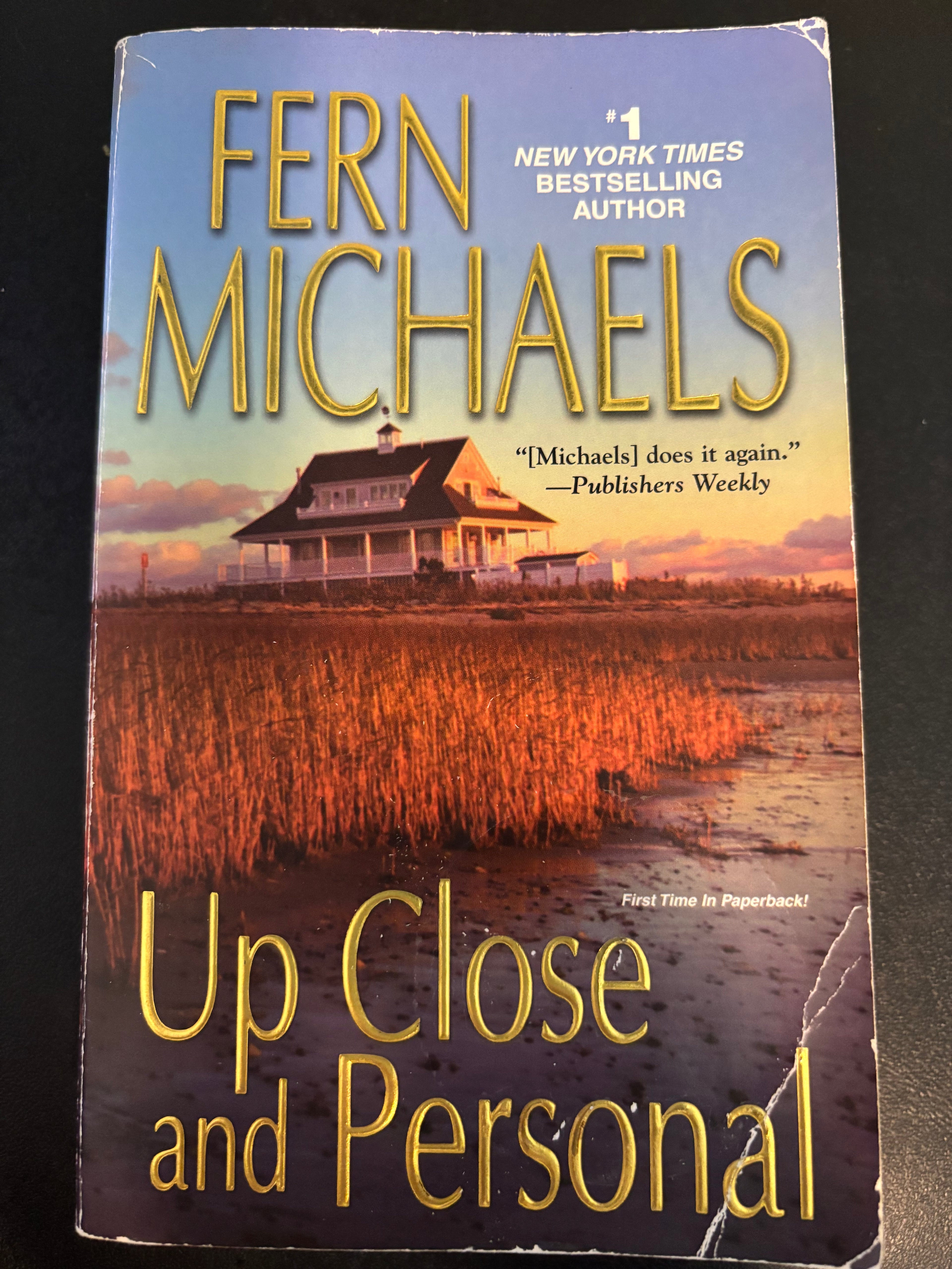 Up Close and Personal by Fern Michaels mass market (rescued)