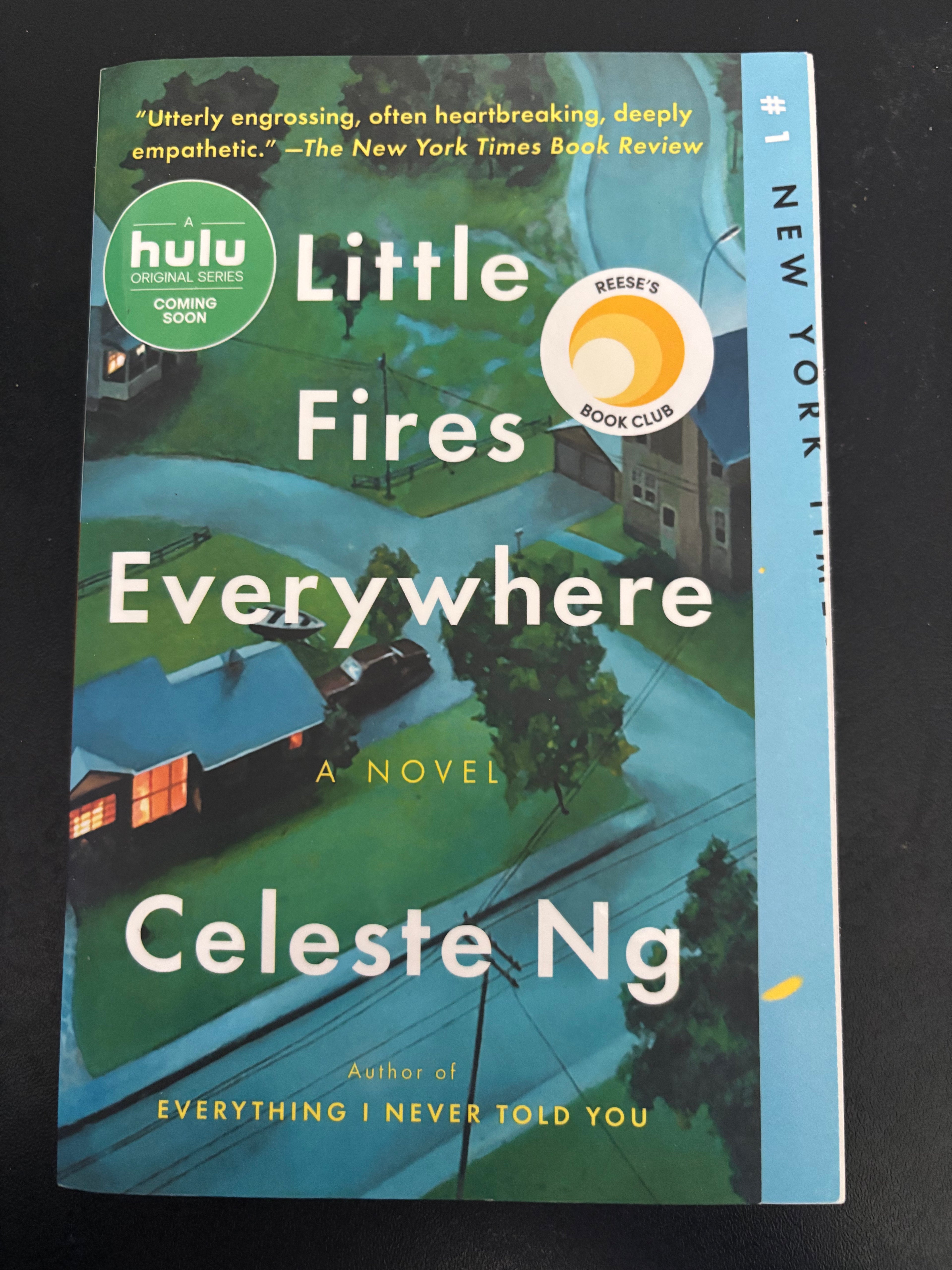 Little Fires Everywhere by Celeste Ng paperback (like new)