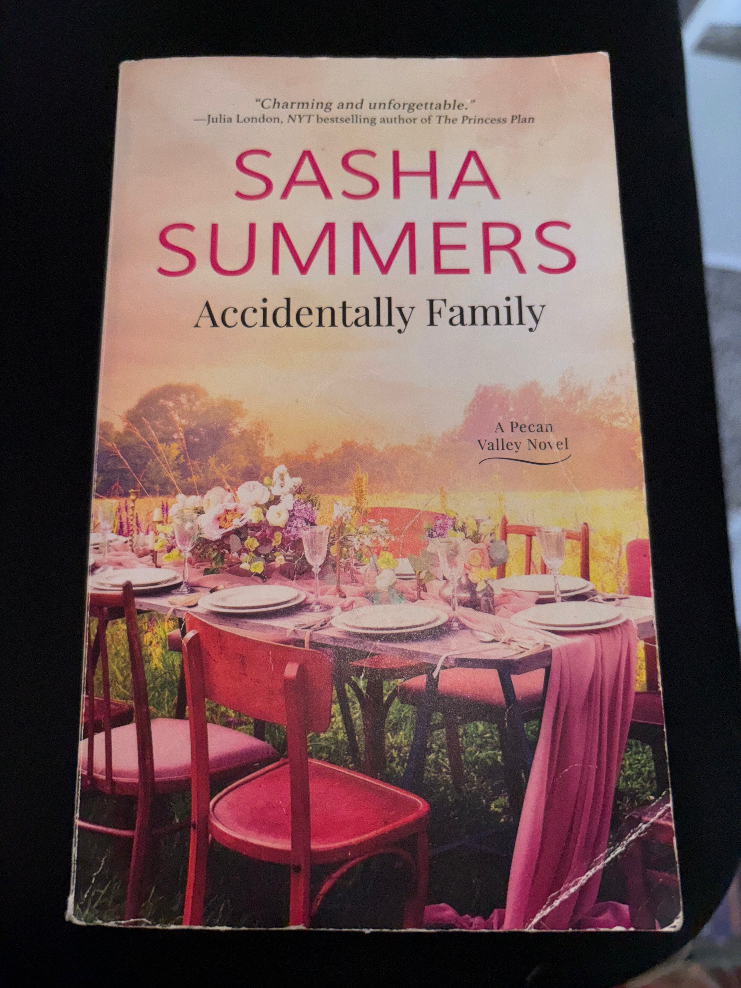 Accidentally Family (Pecan Valley series) by Sasha Summers mass market (rescued)