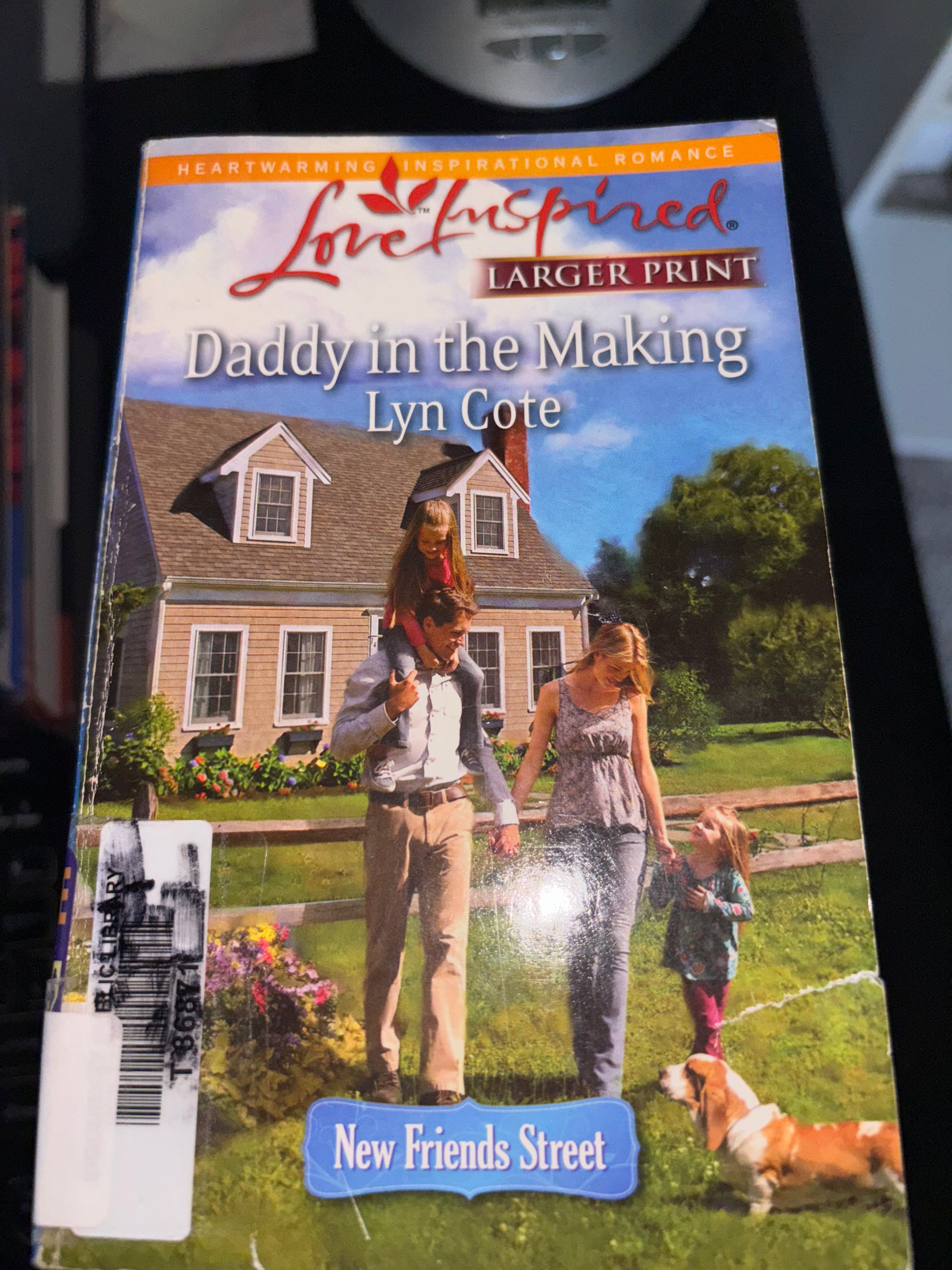 Daddy in the Making (Book 2 of the New Friends Street series) by Lyn Cole LARGE PRINT mass market (rescued)