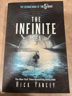 The Infinite Sea (The Trilogy of the 5th Wave series, book 2) by Rick Yancey paperback YA (like new)