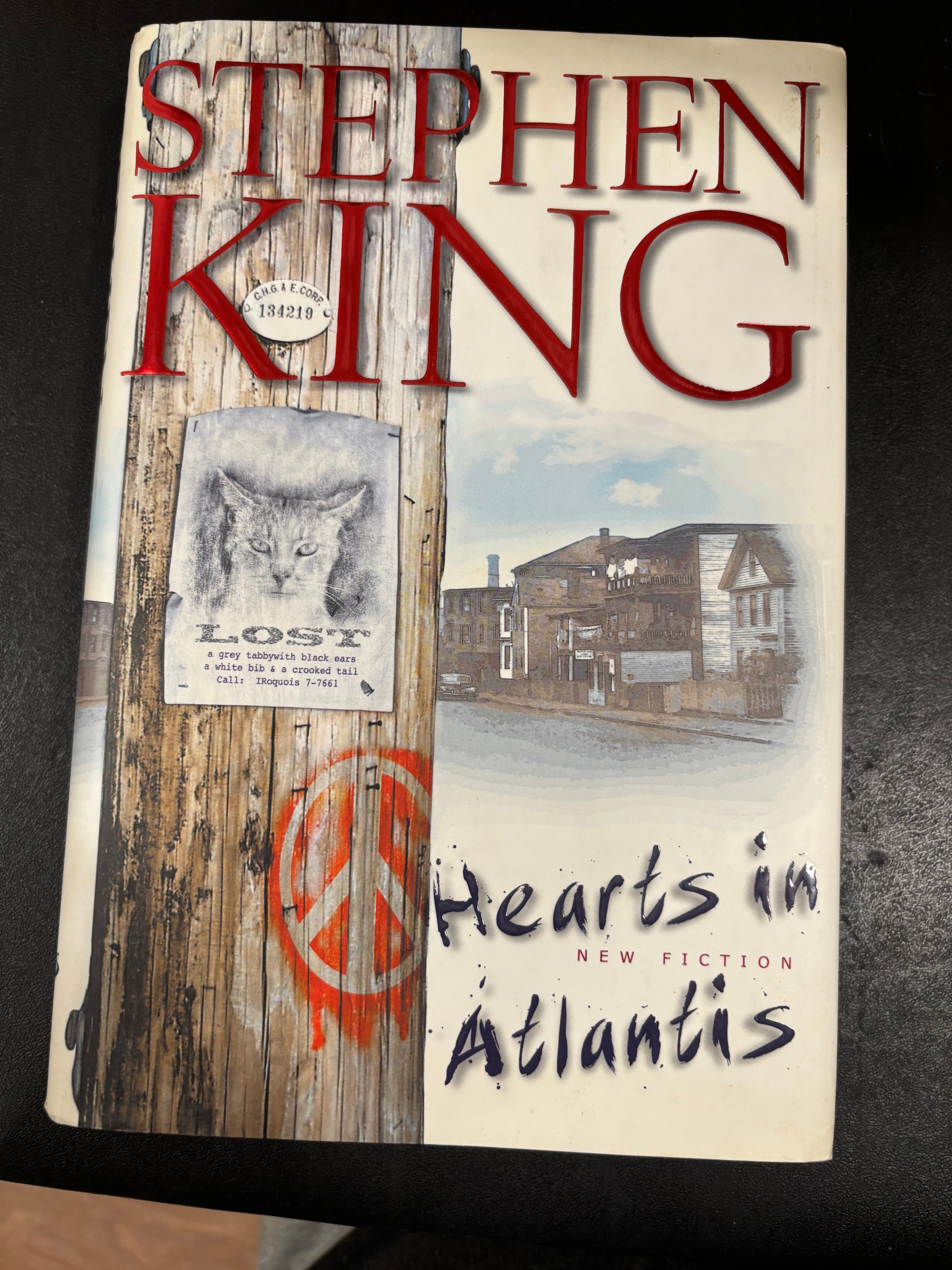 Hearts In Atlantis by Stephen King hardcover (like new)