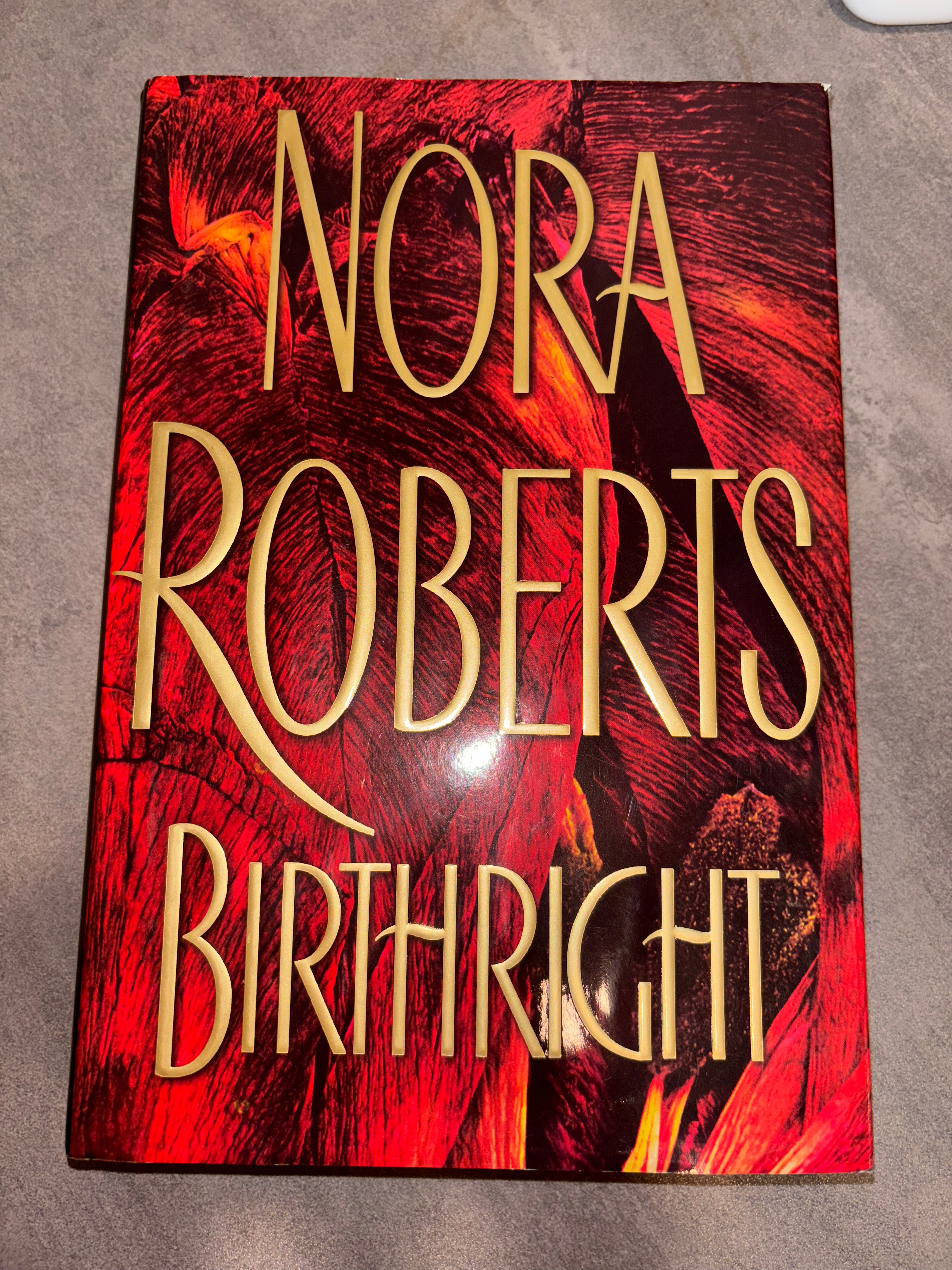 Birthright by Nora Roberts hardcover (like new)