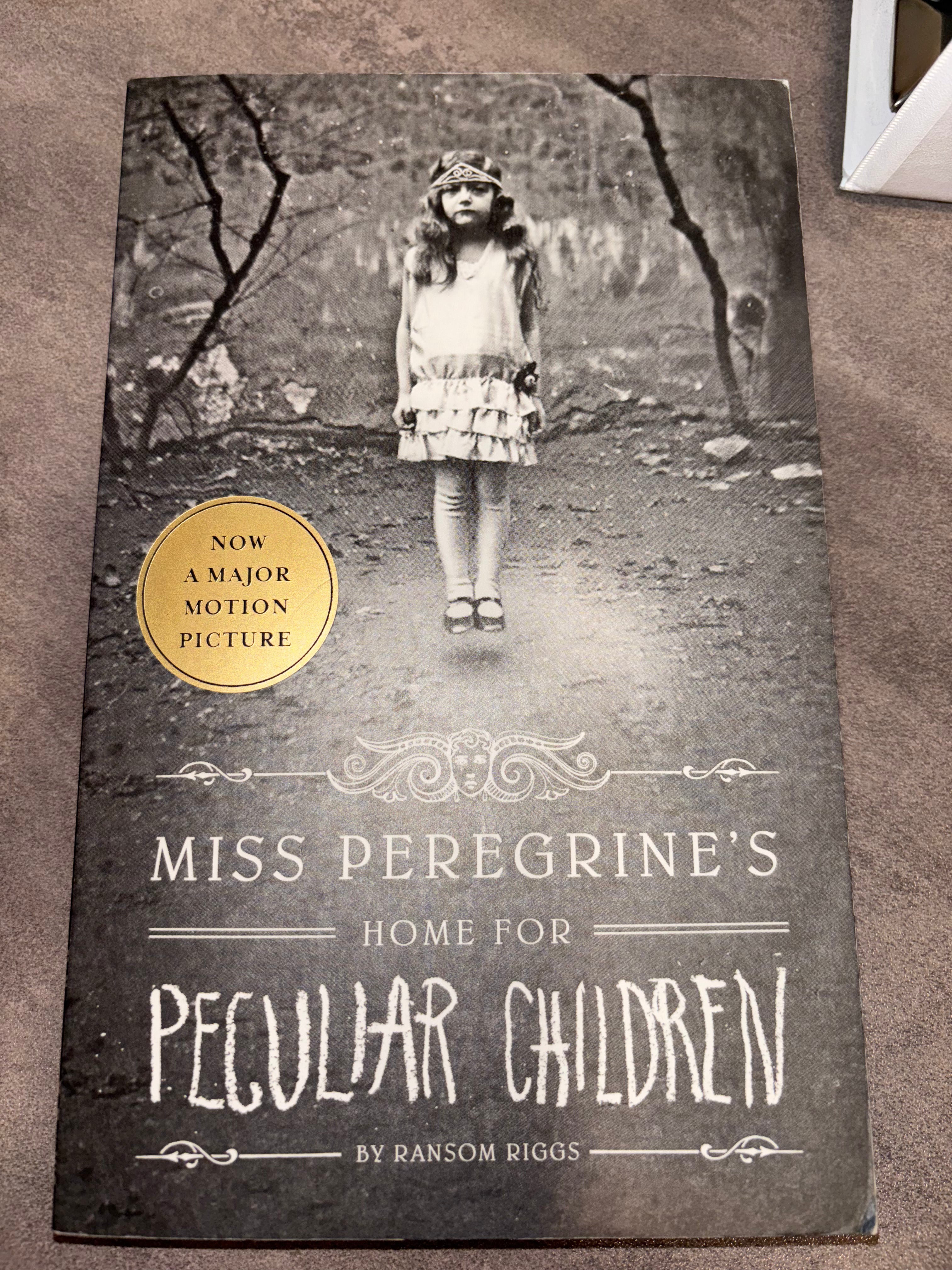 Miss Peregrine’s Home for Peculiar Children (book 1 of Miss Peregrine‘s Peculiar Children series) paperback YA (like new)